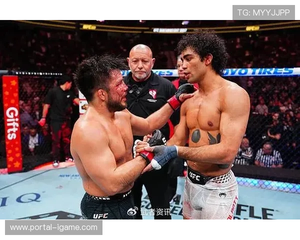 约书亚·范26秒TKO潘托加，成为首位亚洲男子UFC冠军
